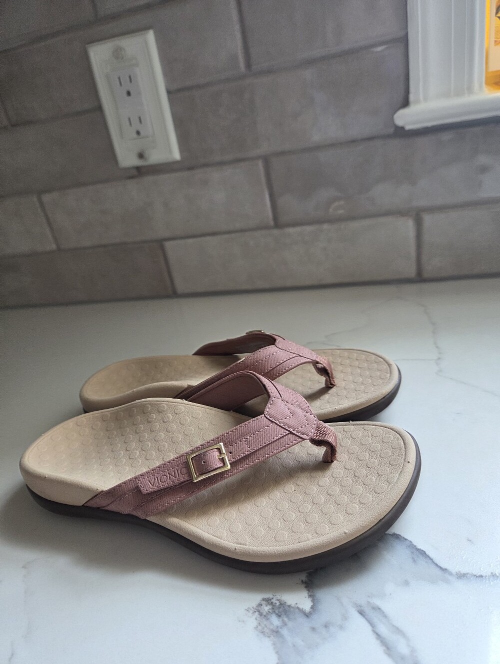 Vionic Sandals - Picture 5 of 6
